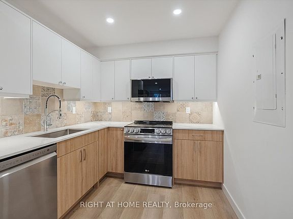 2nd image of 112 Walmer Rd #6