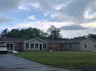 227 Center St, Ghent, WV 25843