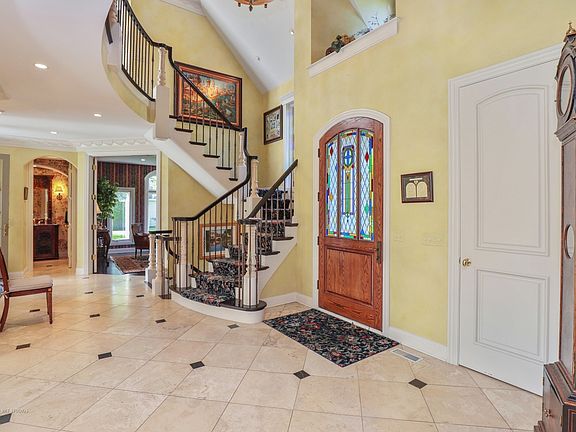 2nd image of 39580 Orchard Bluff Ln