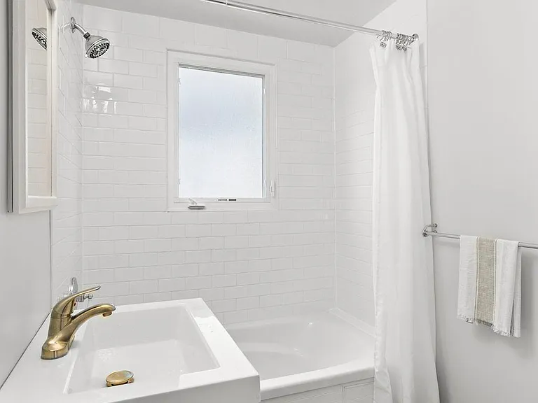 537 N Ave E #1 — Photo 10