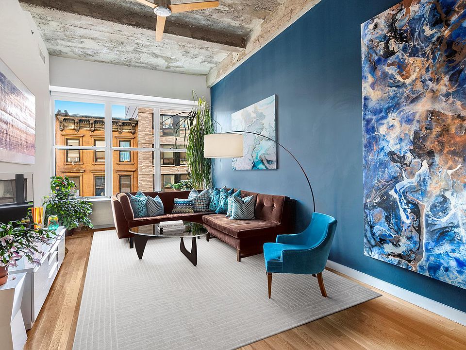 2nd image of 419 W 55th St APT 3B