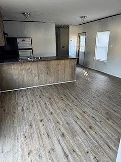 Building Photo - 685 Mid Way Cir