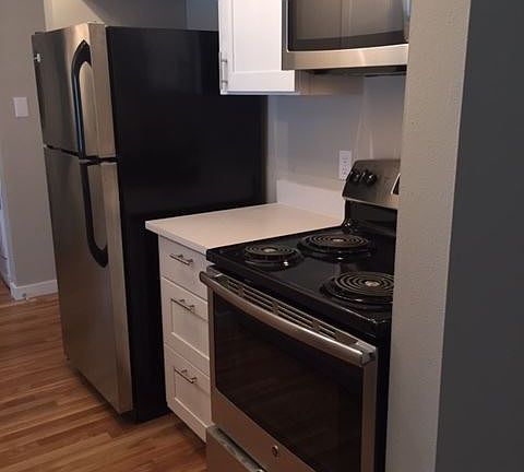 3rd image of 1221 Queen Anne Ave N APT 103