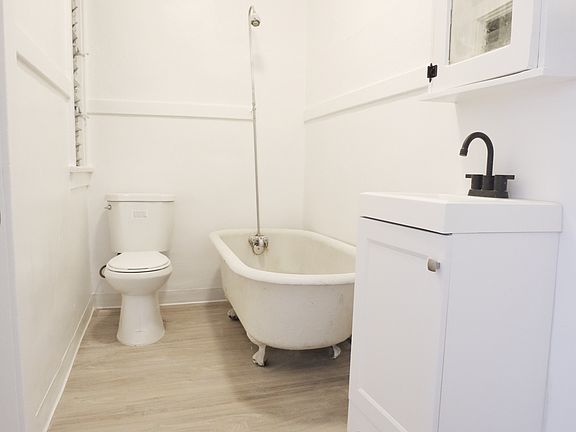 5th image of 1420 S Bonnie Brae St #7
