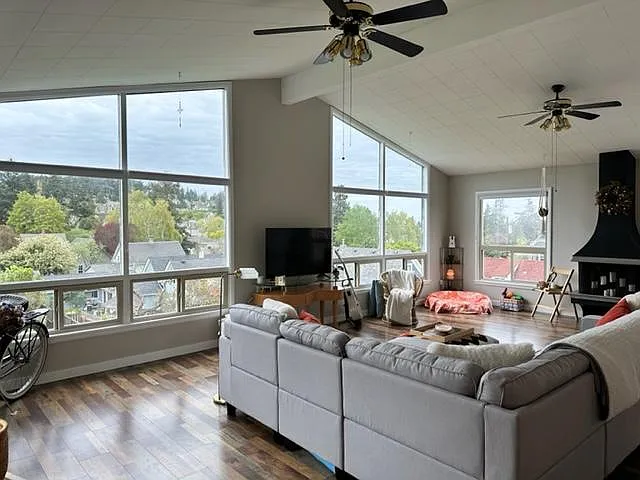 1030 Lawrence St #4 — Photo 16