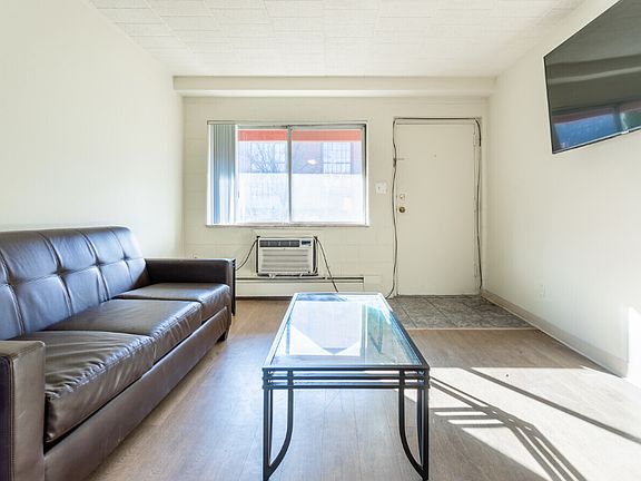 4th image of 415 E Hoover Ave APT 303