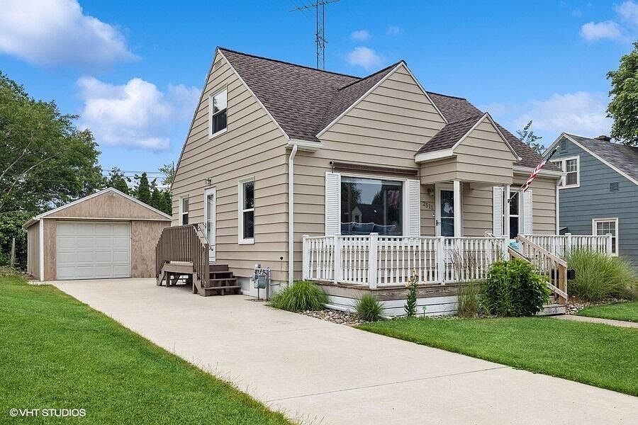 2511 Morton Ave, Saint Joseph, MI 49085 Zillow