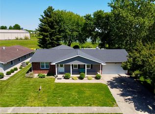 1213 Collins Dr, Effingham, IL 62401