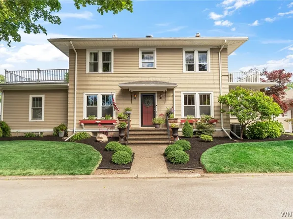 58 Beverly Ave, Lockport, NY 14094
