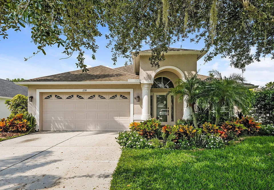 1739 Sweetspire Dr