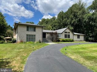 9716 The Corral Dr, Potomac, MD 20854