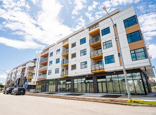 163 175a St #105, Surrey, BC V3Z 9T7