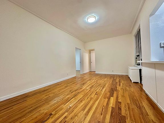 3rd image of 146 W 79th St APT 6D
