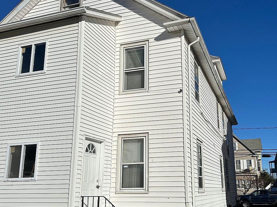 2nd image of 107-109 Campfield Ave