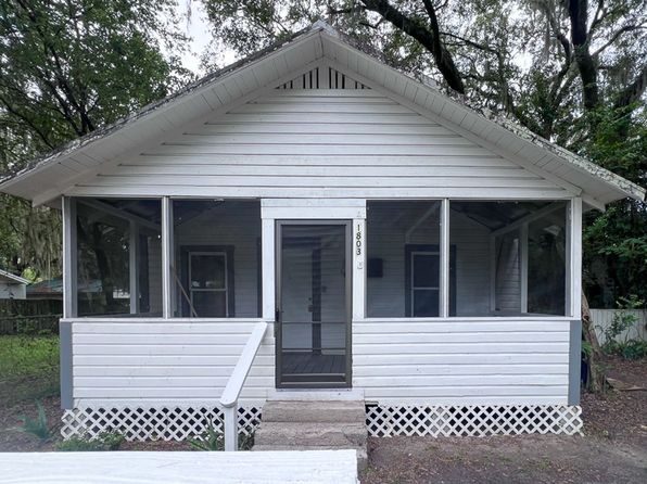 1803 NE 17th Way