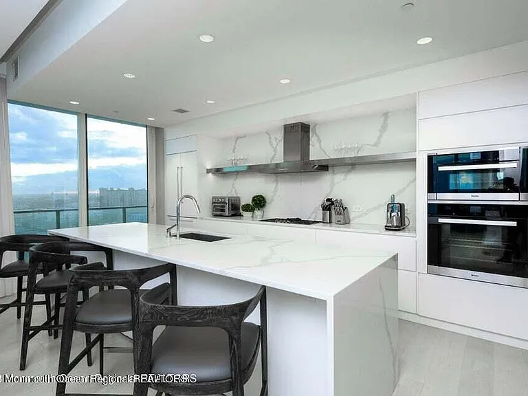 1101 N Ocean Ave #902 — Photo 12