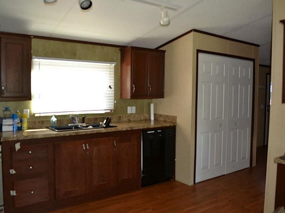 3rd image of 235 County Road 4401