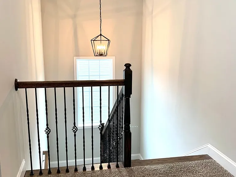 712 Banister Dr — Photo 16