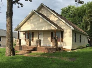 900 13th St, Monett, MO 65708