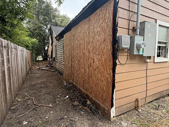 3rd image of 5319 Greylog Dr