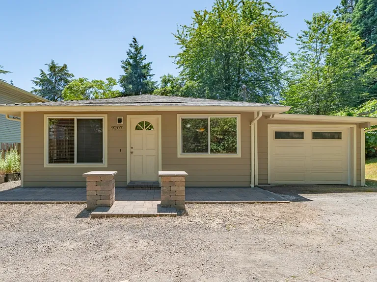 9207 SW 26th Ave — Photo 18