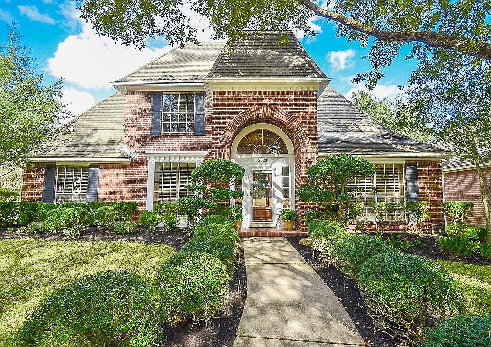 1st image of 3523 Acacia Dr