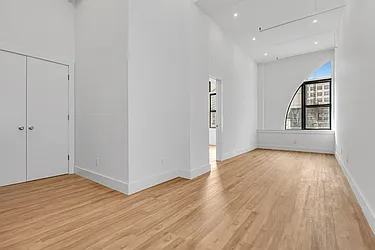 81 Willoughby Street, #503