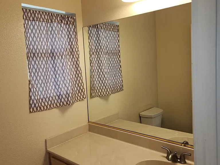 107 Leafy Glade Pl — Photo 4