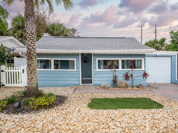 206 N Pine St, New Smyrna Beach, FL 32169