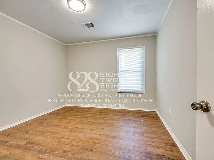 401 E Kerr Dr — Photo 27