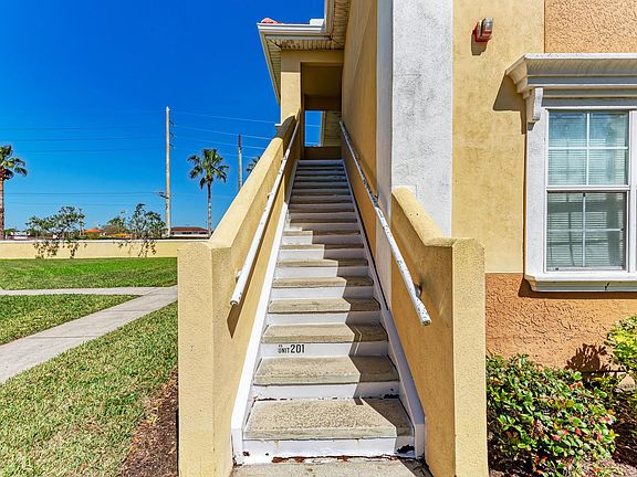 3rd image of 1195 Villagio Cir #2001