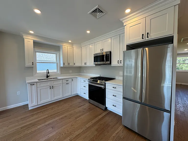11 Ohio Ave #2 — Photo 4