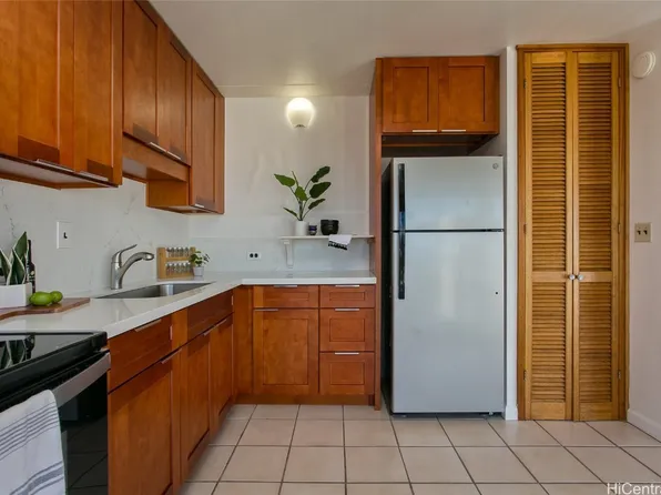 1520 Ward Ave APT 1304, Honolulu, HI 96822