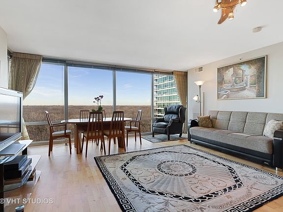 3rd image of 9715 Woods Dr Unit 1108