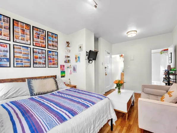 238 East 30th Street image 4 of 6