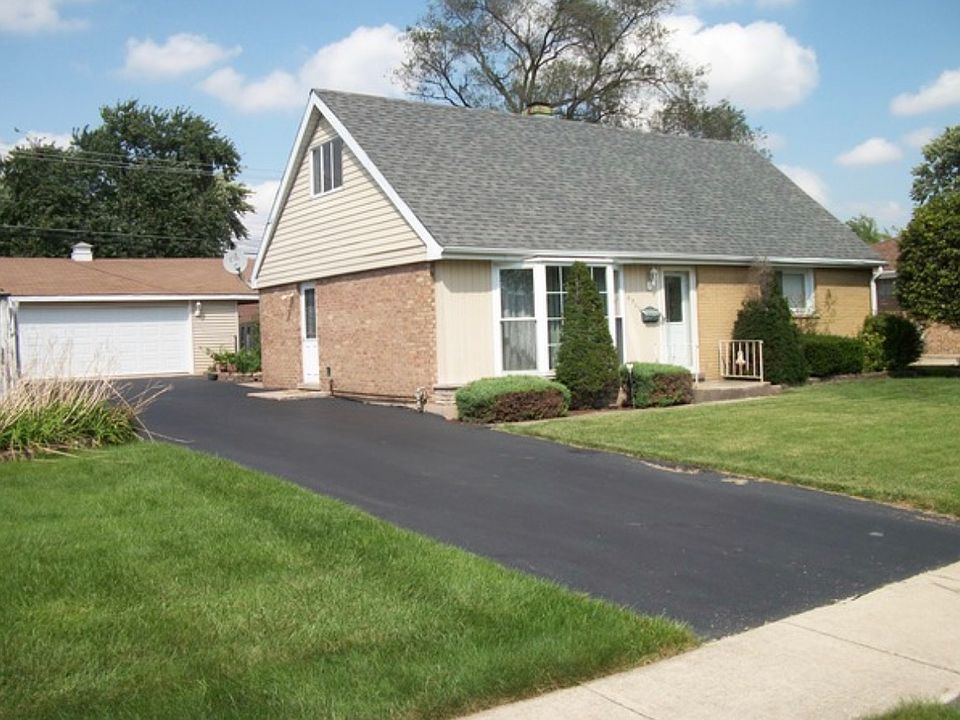 2nd image of 6932 W 91st St