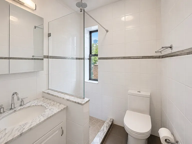 241 W 13th St #17 — Photo 12