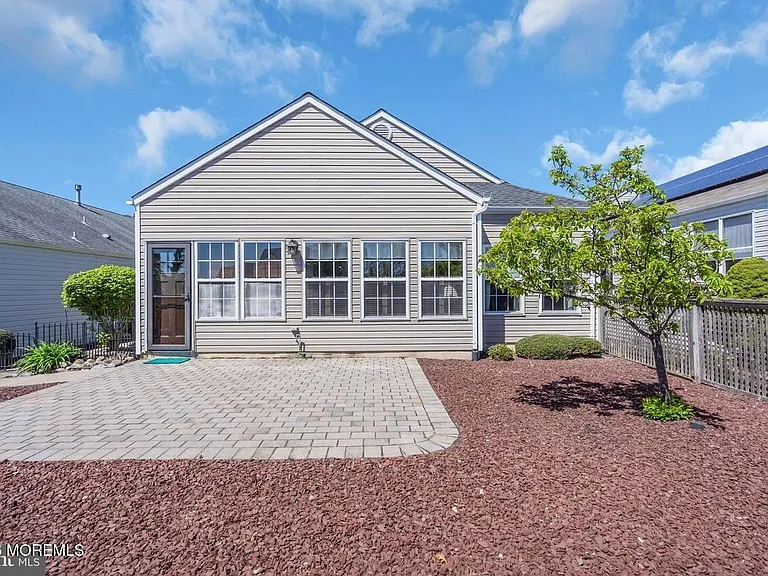 65 Summerhill Dr — Photo 23