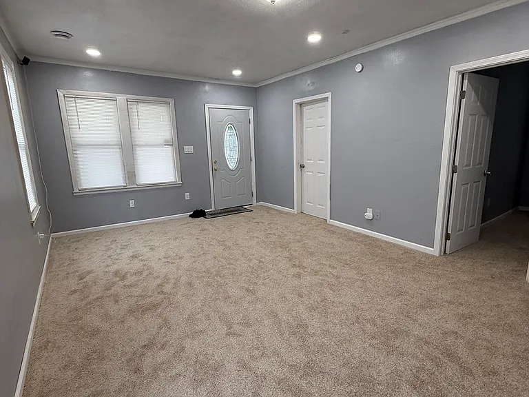 7011 Meadow Ave — Photo 9