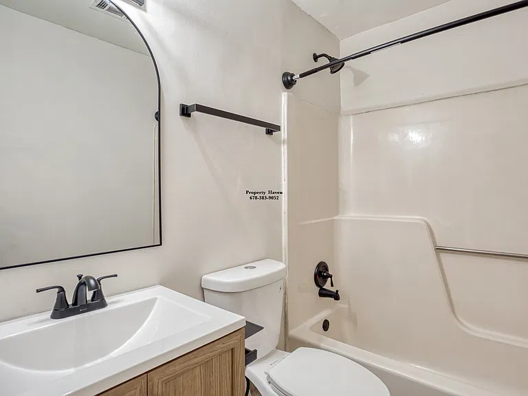 4031 Hawthorne Cir SE #2 — Photo 7