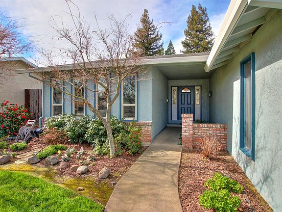 2nd image of 4117 Sharwood Way