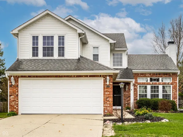 6232 Valleyview Dr, Fishers, IN 46038