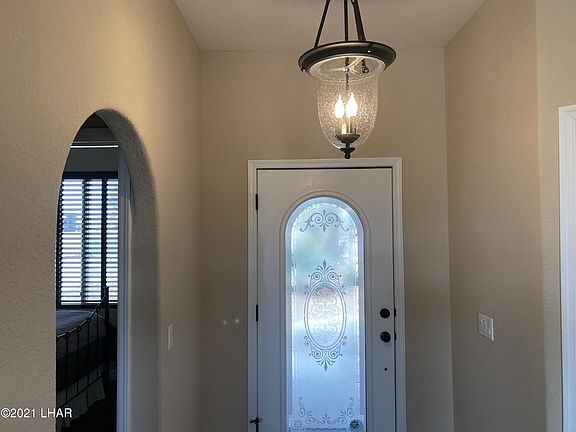 4th image of 3300 Longview Dr