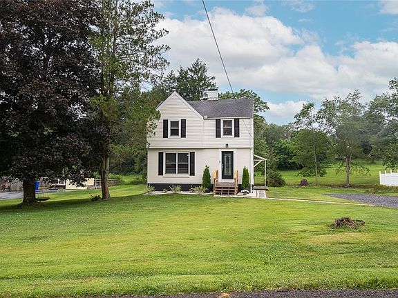 2nd image of 4060 Circle Dr