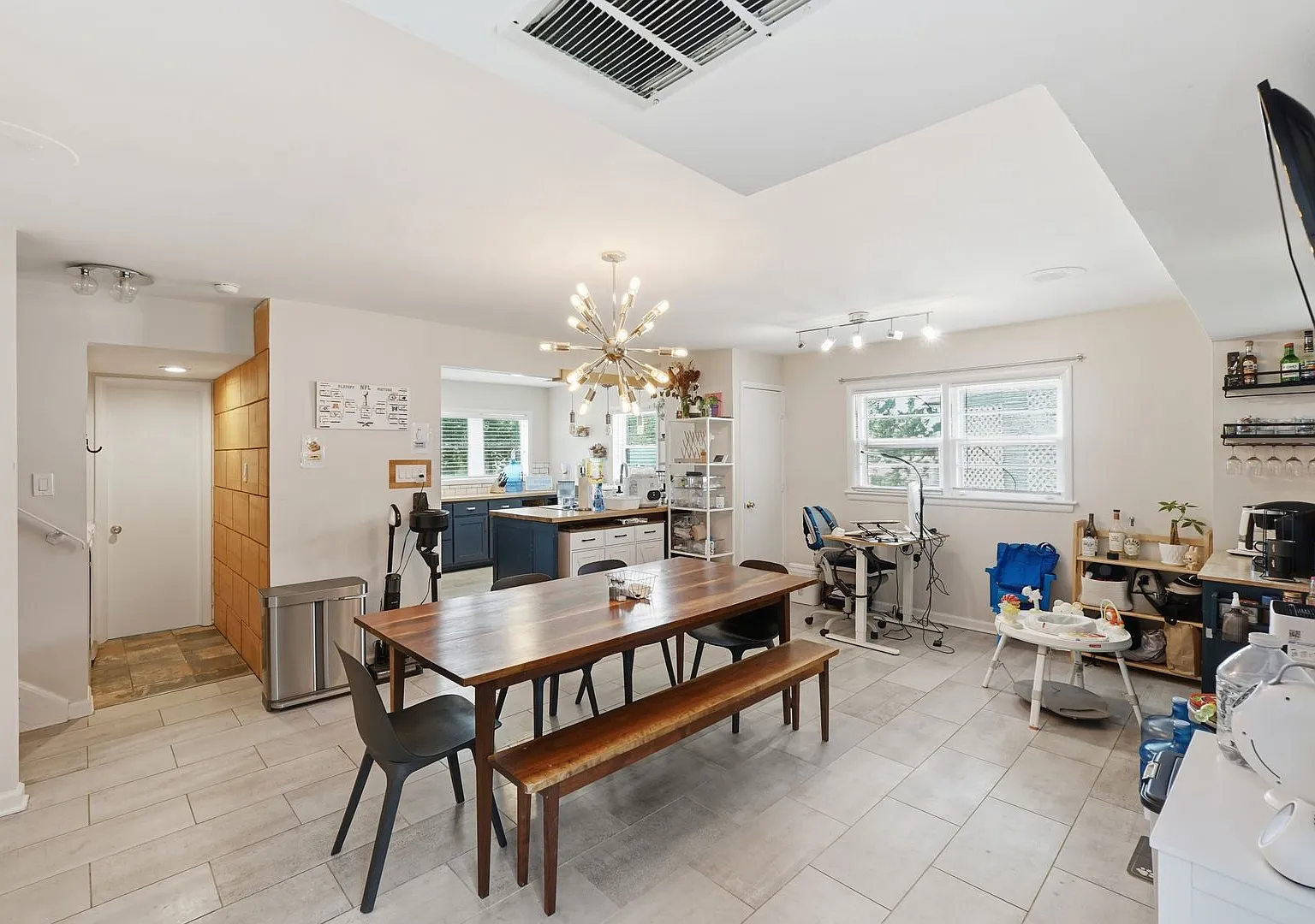 Beautifully Updated Split-Level Home Near Wheaton Metro! — Photo 3