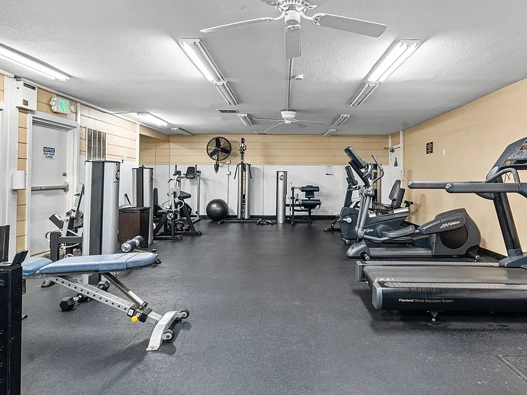 1621 Hotel Cir S #E103 — Photo 29