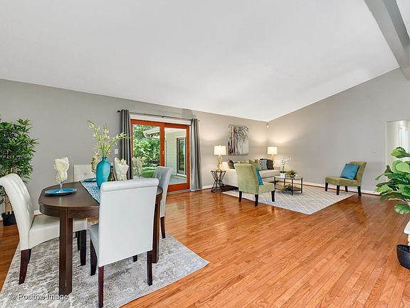 4th image of 2211 Pinehurst Dr