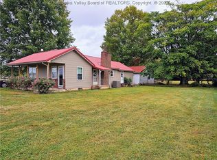27177 Huntington Rd, Apple Grove, WV 25502