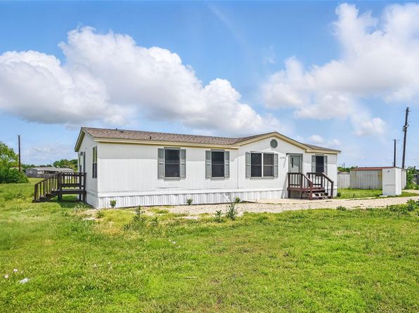 11596 Thistle Ln, Justin, TX 76247