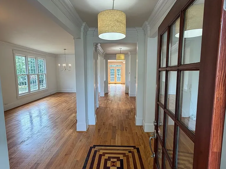 701 McDonald Ave — Photo 37